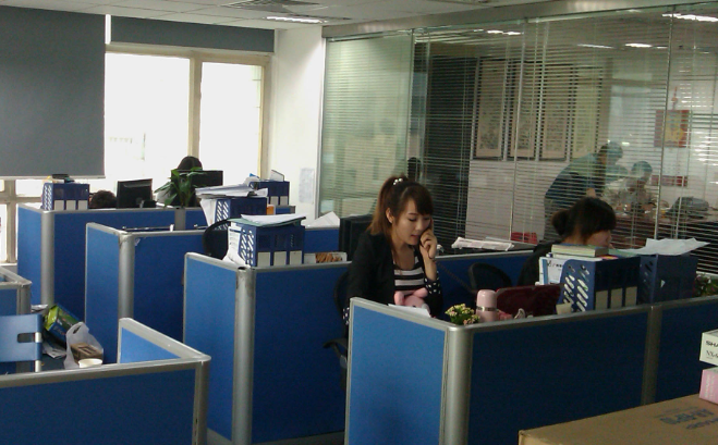 青岛鸣鉴企业营销策划：全案营销规划与线下活动落地的协同执行方案